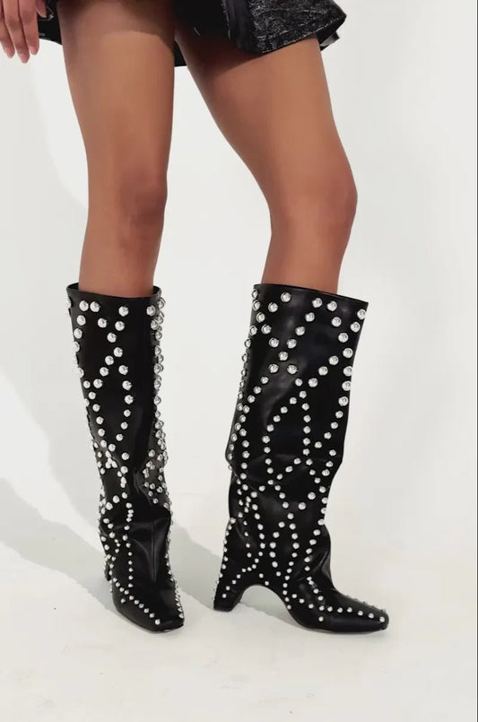 BLACK EMBELLISHED BOOT - allsose