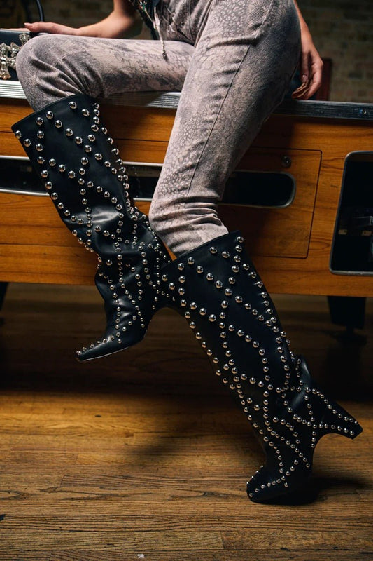 BLACK EMBELLISHED BOOT - allsose