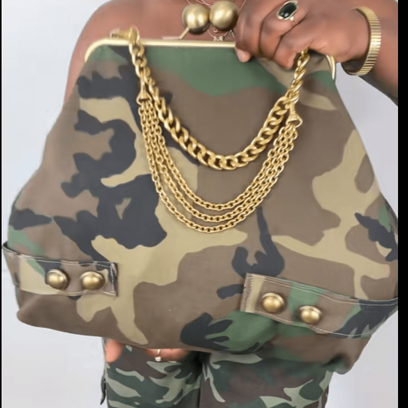 Camo Kisslock Clutch - allsose