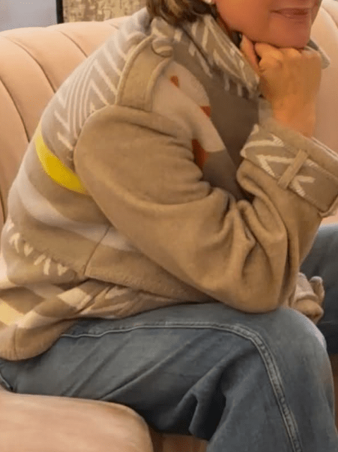 Chic Cropped Short Trench Coat - allsose