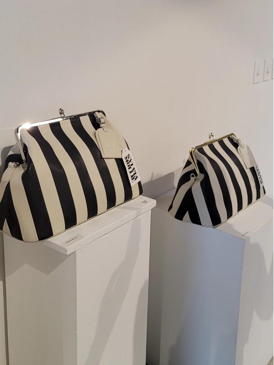 Leather Kisslock Frame Bag - allsose