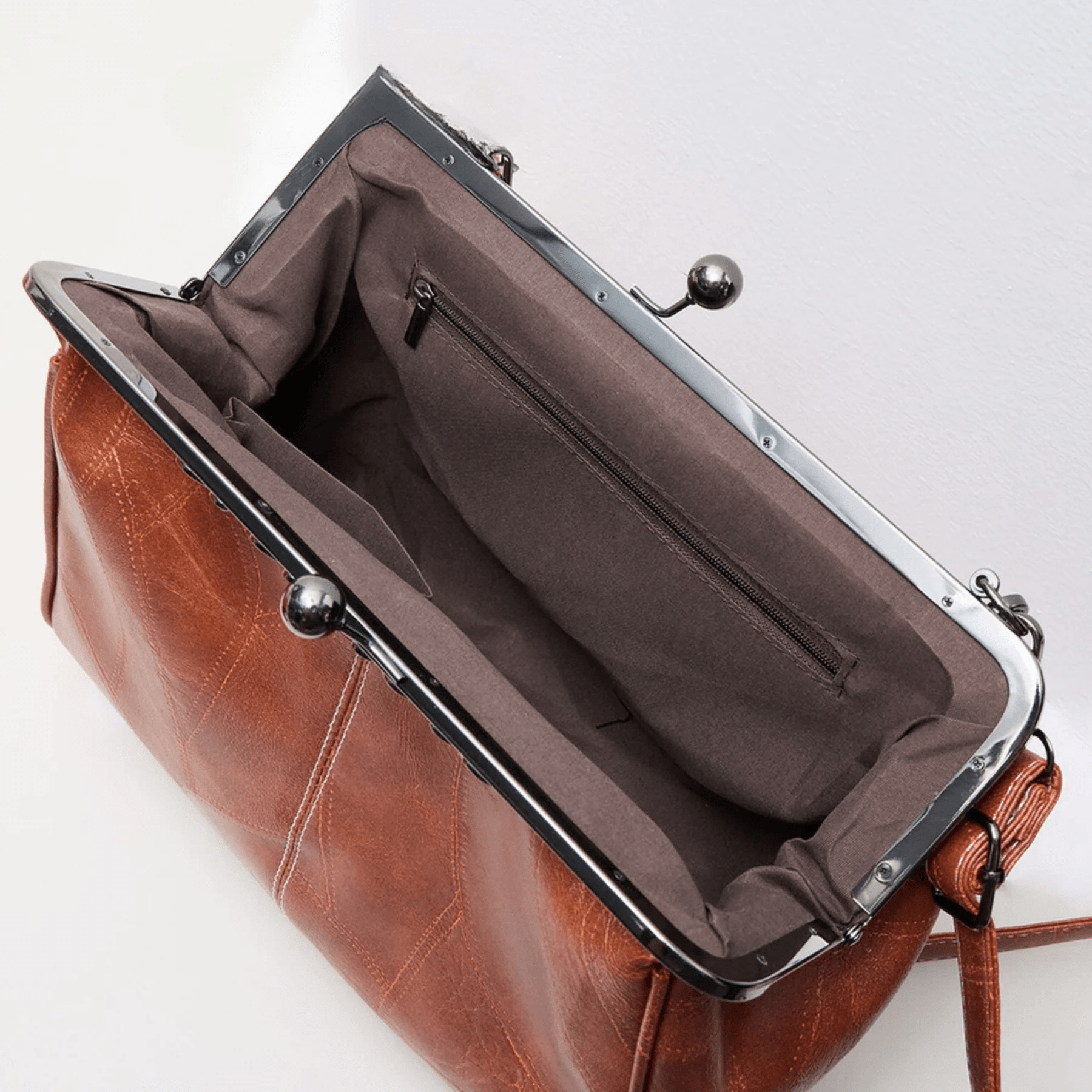 Vintage - Inspired Leather Kisslock Handbag - allsose