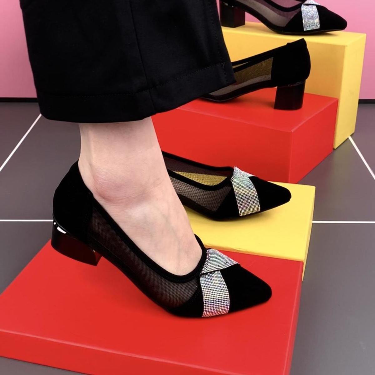 Women's Breathable Mesh Rhinestone Shoes - allsose